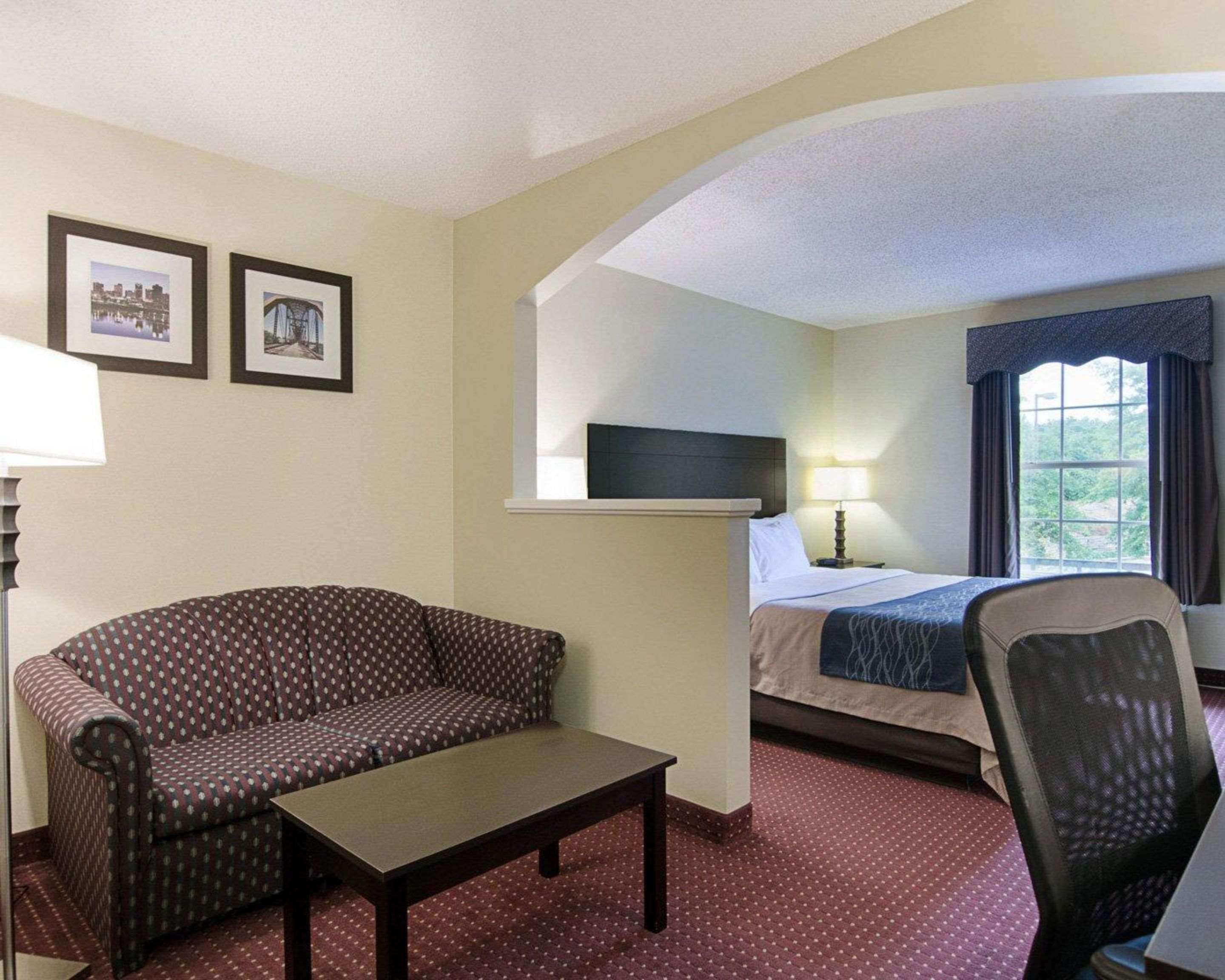 Quality Inn & Suites Little Rock West Exterior photo